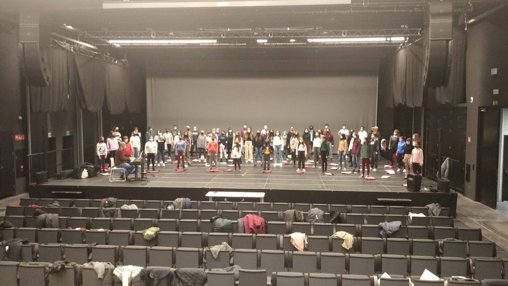 17B886BA-604E-4894-884E-8DA519EBF9A7